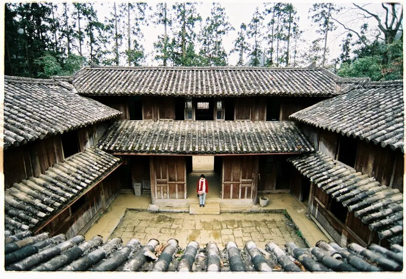 explore the ancient hmong king’s palace