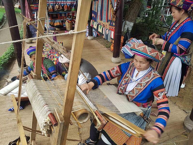 shopping for souvenirs