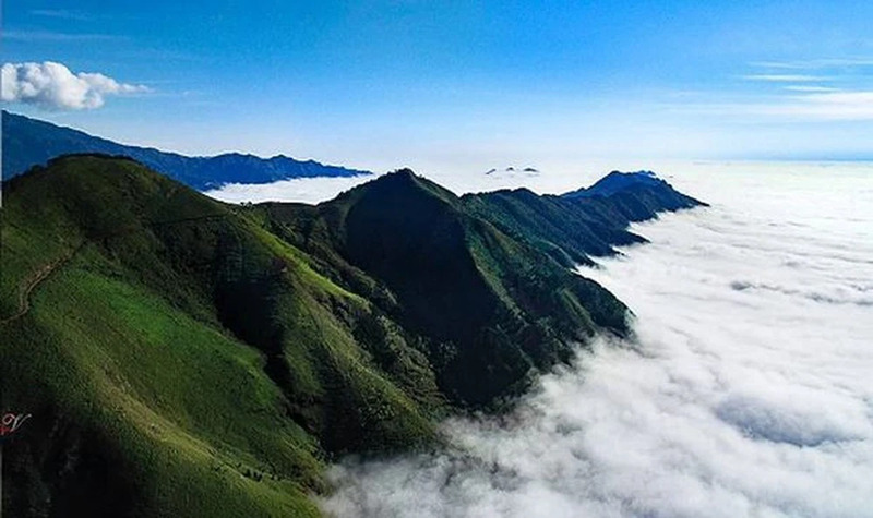 weather conditions when hunting clouds