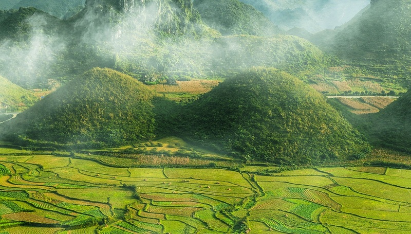 quan ba pass and the twin mountains