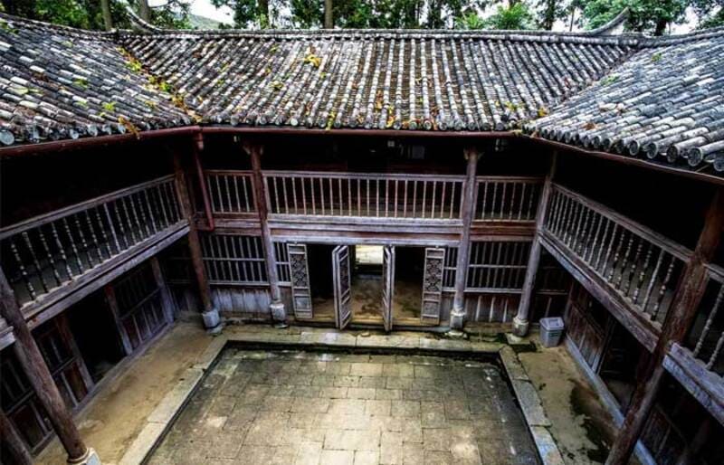 construction history of the king meo's mansion