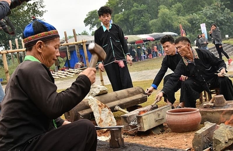 traditional craft village making panpipes in ha giang