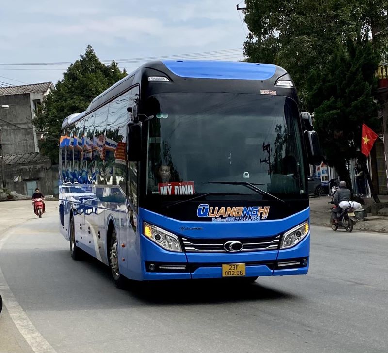 sapa-to-ha-giang-bus-3